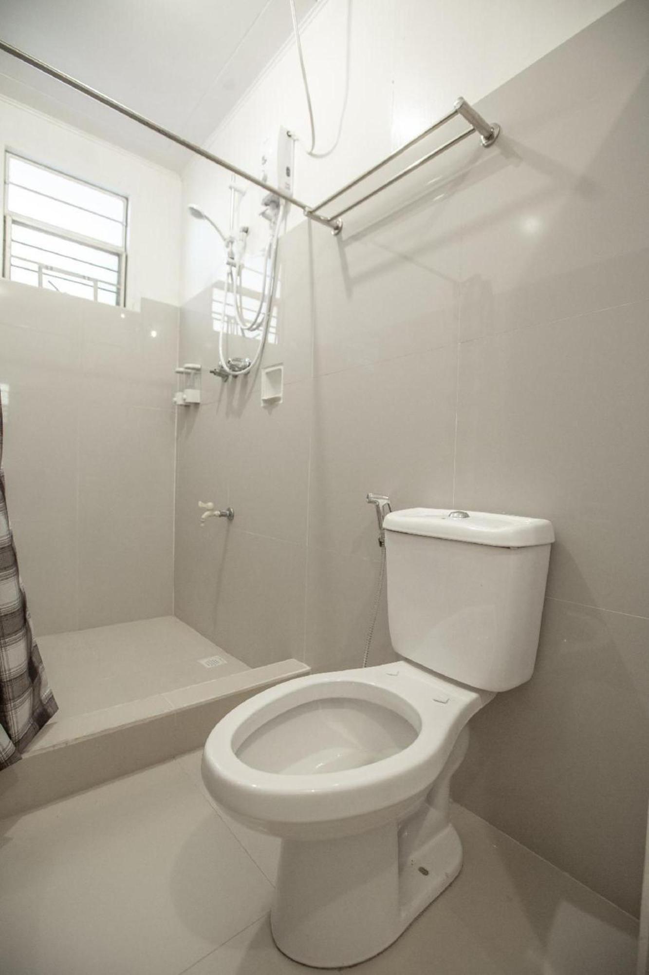 Oyo 588 Sunrock Resort Антиполо Екстериор снимка