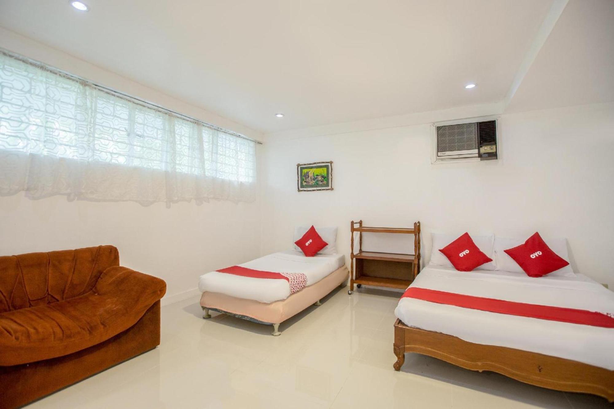 Oyo 588 Sunrock Resort Антиполо Екстериор снимка