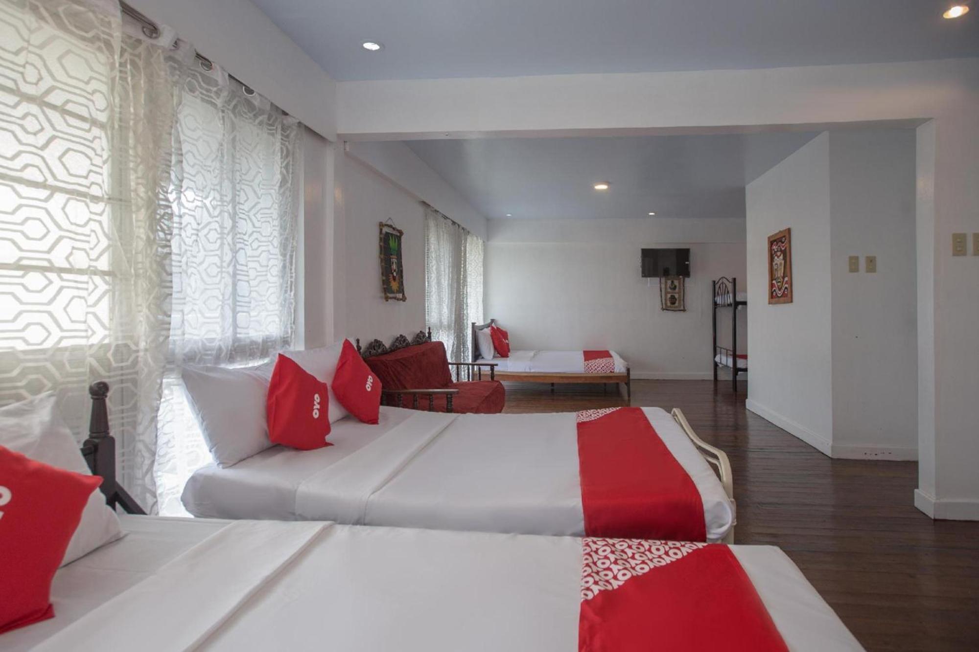 Oyo 588 Sunrock Resort Антиполо Екстериор снимка